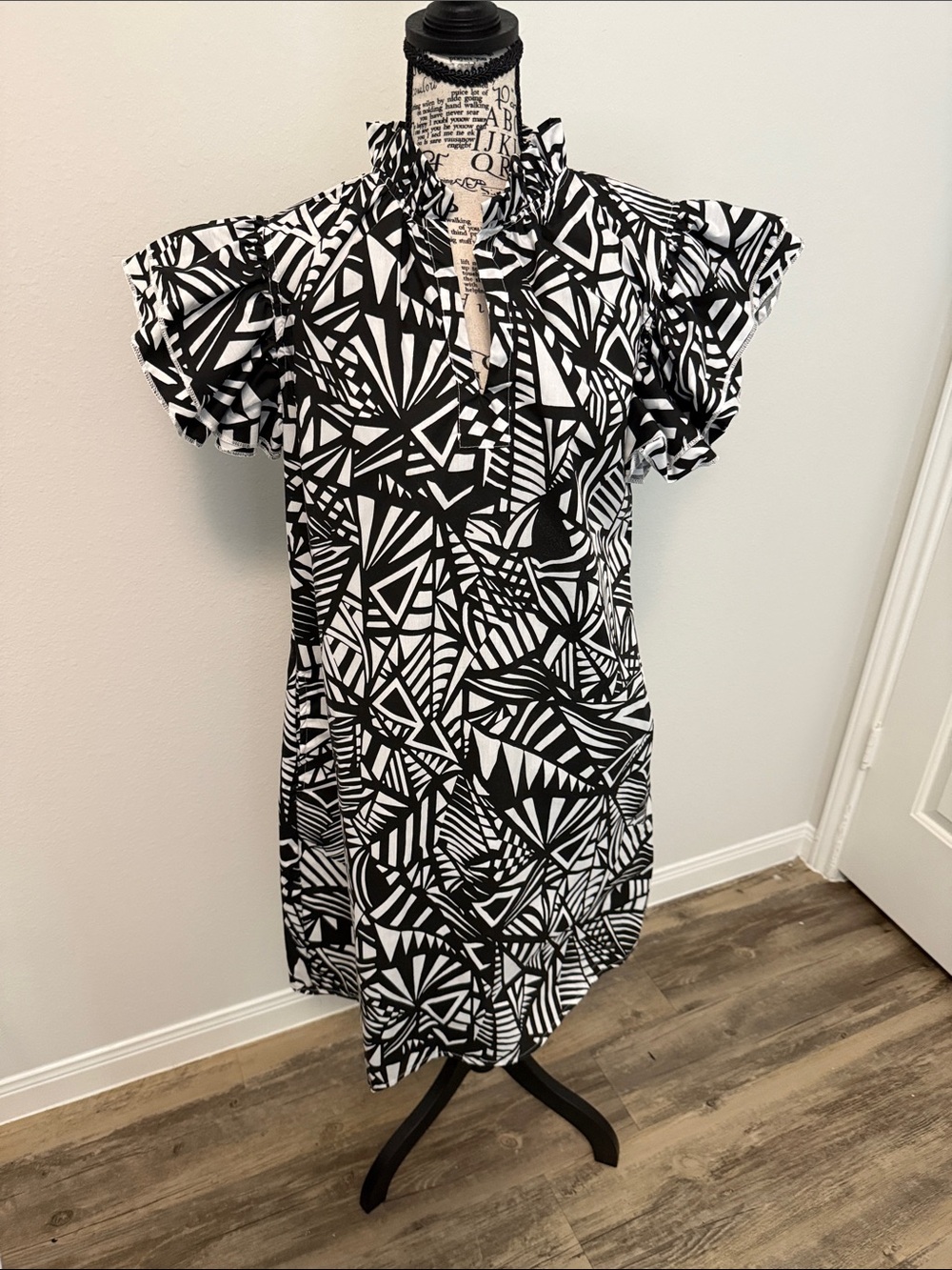 Black & White Geometric Mini Dress with Ruffle Sleeves